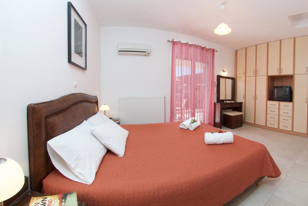 Diamanto Complex Lejlighedshotel Karavomylos Eksteriør billede